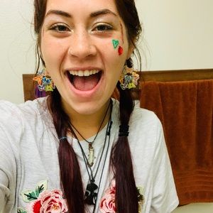 Meet your Posher, Johnni